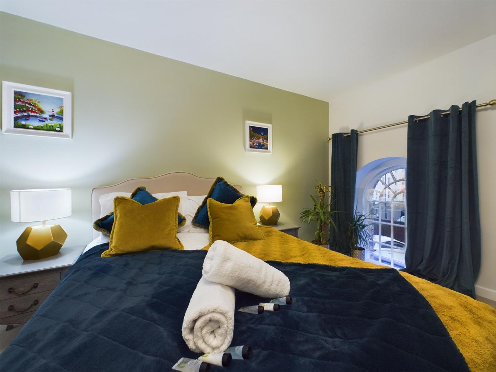 Modern Duplex Central Free Parking Wi-Fi Cheltenham Exterior foto